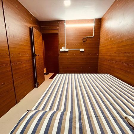 Sri Balaji Lodging Hotel Thiruchendur Exterior photo