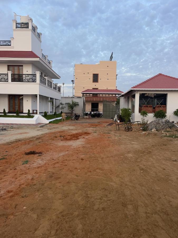 Sri Balaji Lodging Hotel Thiruchendur Exterior photo